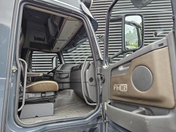 FH 16.700 GLOBE XXL 8x4 / 150T
